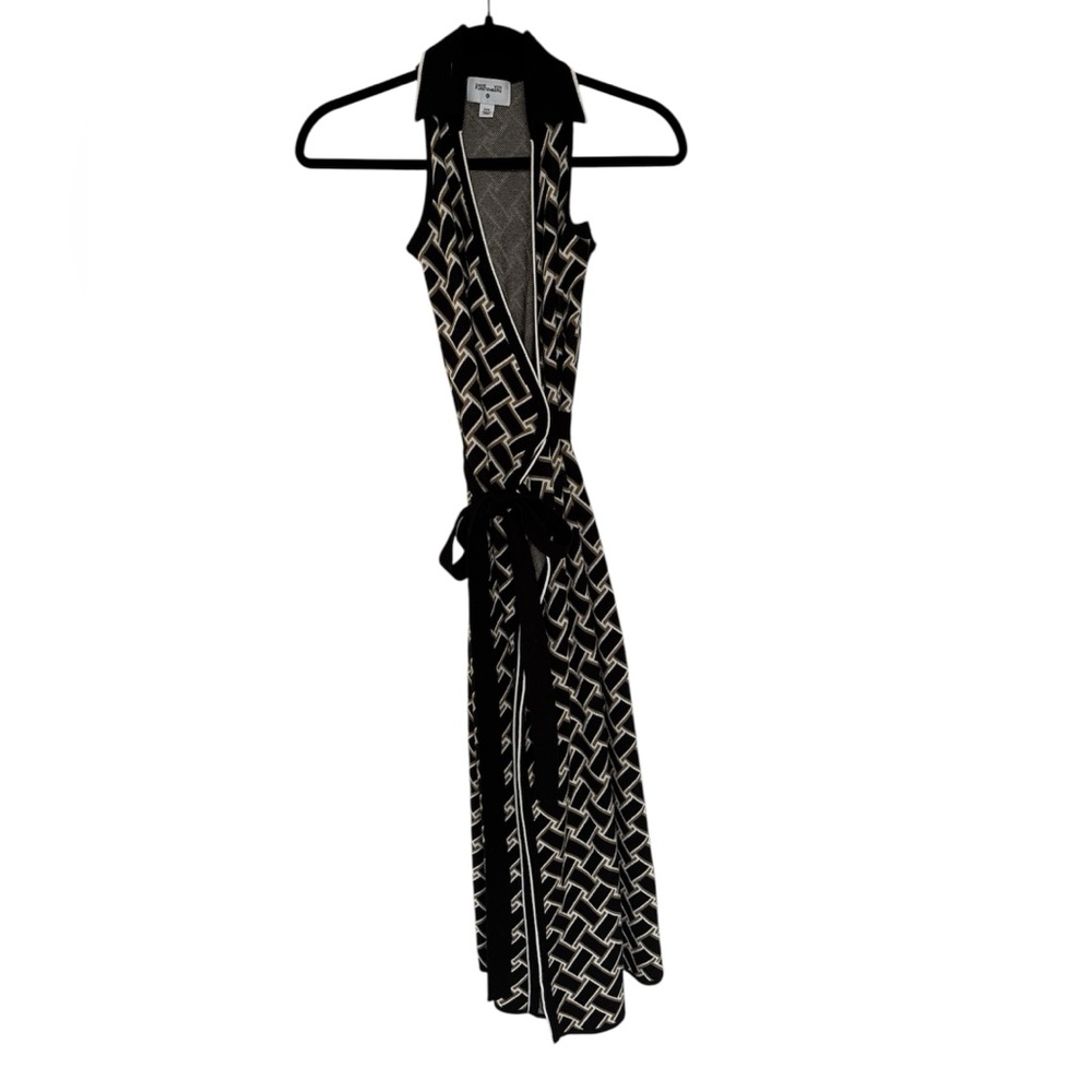 Diane Von Furstenberg Black and White Geometric Wrap Tie Maxi Dress XXS
